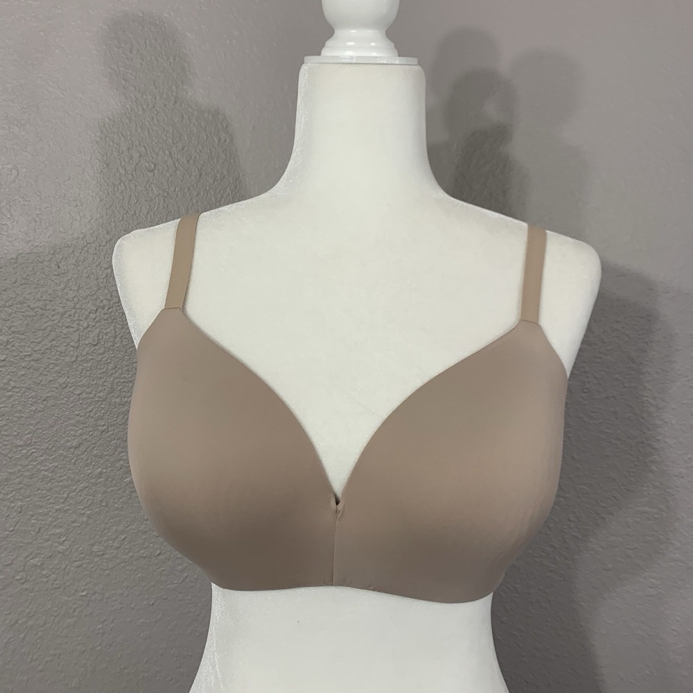 Gap Body Wireless‎ T-Shirt Bra Size 38D Tan Padded Adjustable Straps Lightweight